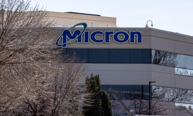 Micron's weak forecast adds to Wall Street concerns that chip demand is drying up