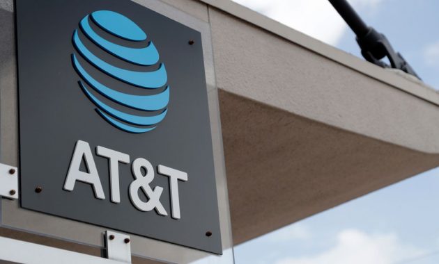 AT&T earnings were 'actually good' despite stock selloff, says analyst