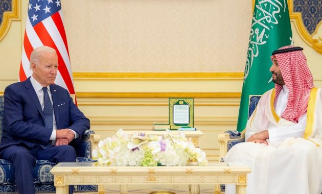 Biden expects more Saudi oil output after meeting in Jeddah