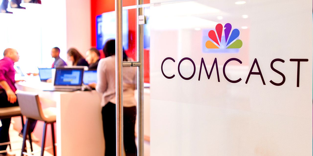 Comcast stock slide continues as subscriber pressures send some analysts packing