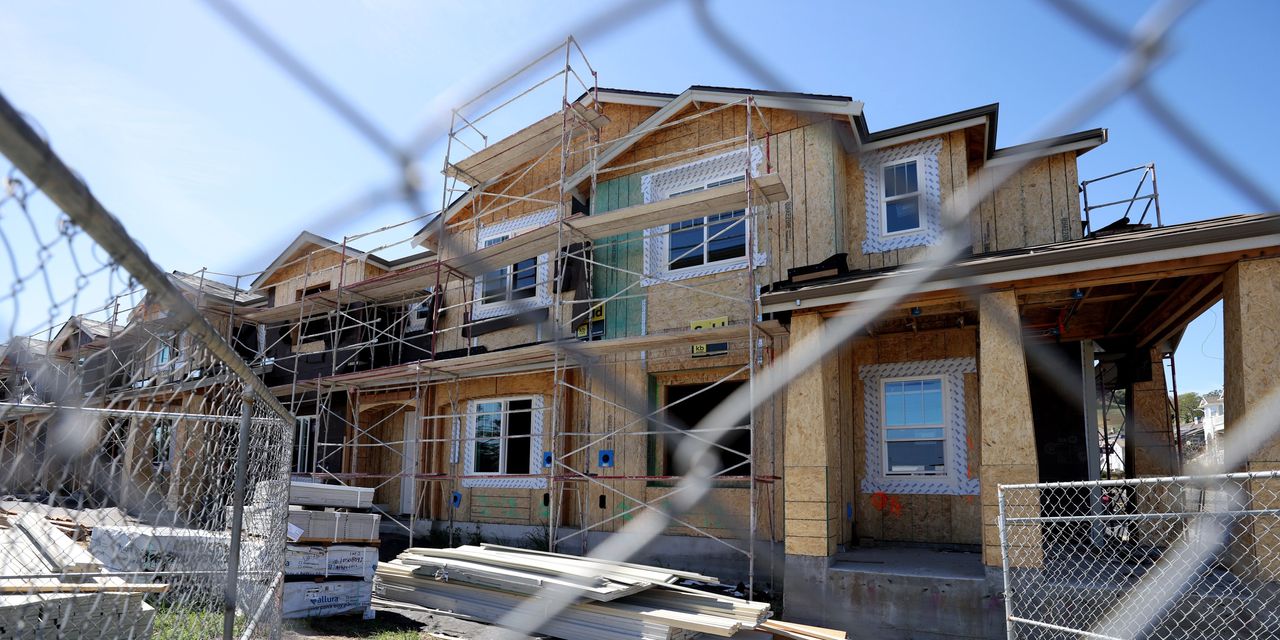 Construction spending falls in May, first drop in eight months