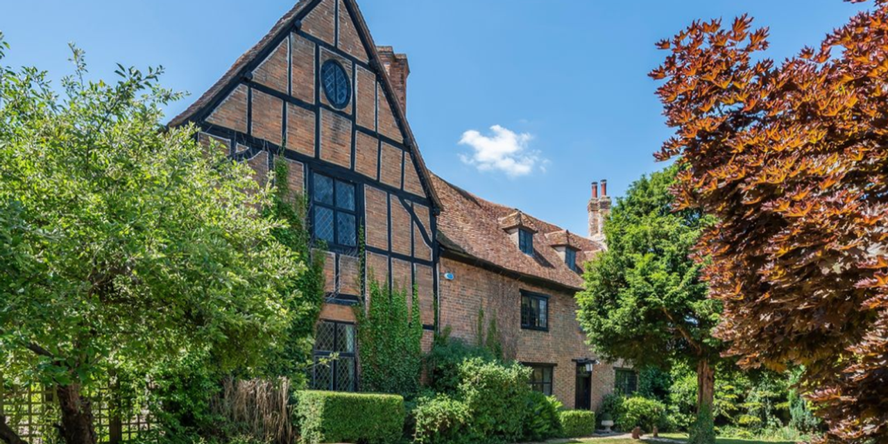 Frequent stop-over for William Shakespeare hits the market for £1.5 million