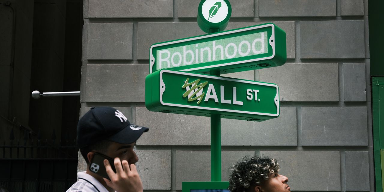 Robinhood to lay off 23% of its workforce, with CEO admitting 'this is on me'