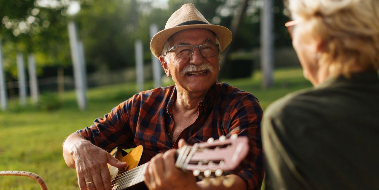 Even pessimists can be optimistic: How to be happier in retirement, according to science