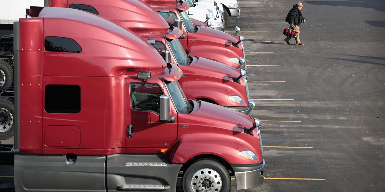 'New Year hangover' seen for trucking, as costs risk piling up into 2023