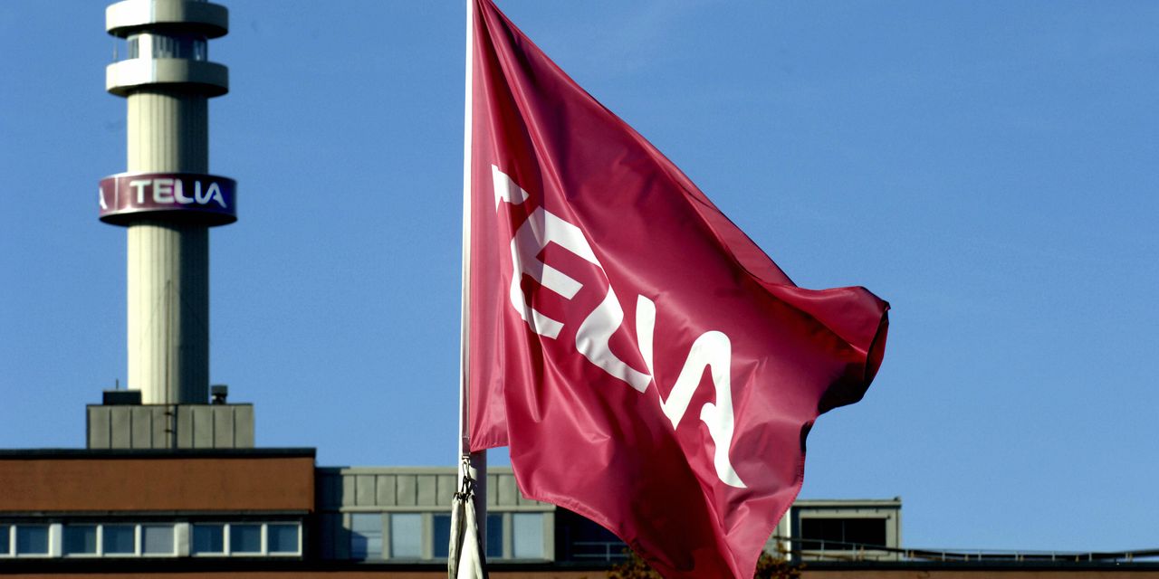 Telia cuts guidance amid higher energy costs, as net profit misses views