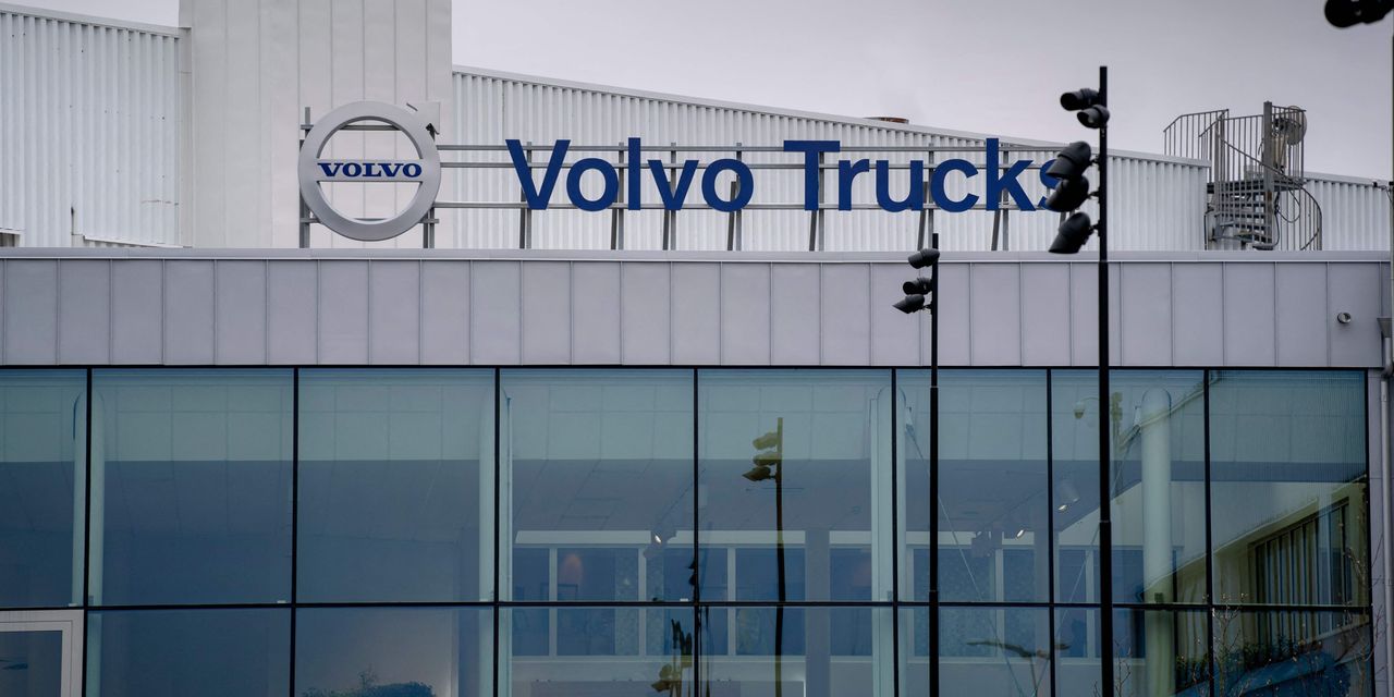 Volvo posts lower-than-expected Q3 earnings as costs increase