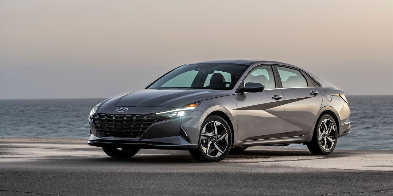 The boldly-styled 2023 Hyundai Elantra Hybrid looks pretty cool and averages a sweet 54 mpg