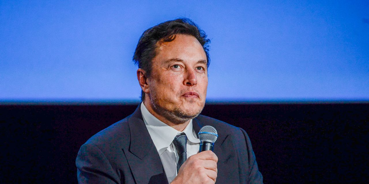 Elon Musk to Twitter staff: There will be ‘difficult times’ ahead, so get back to the office