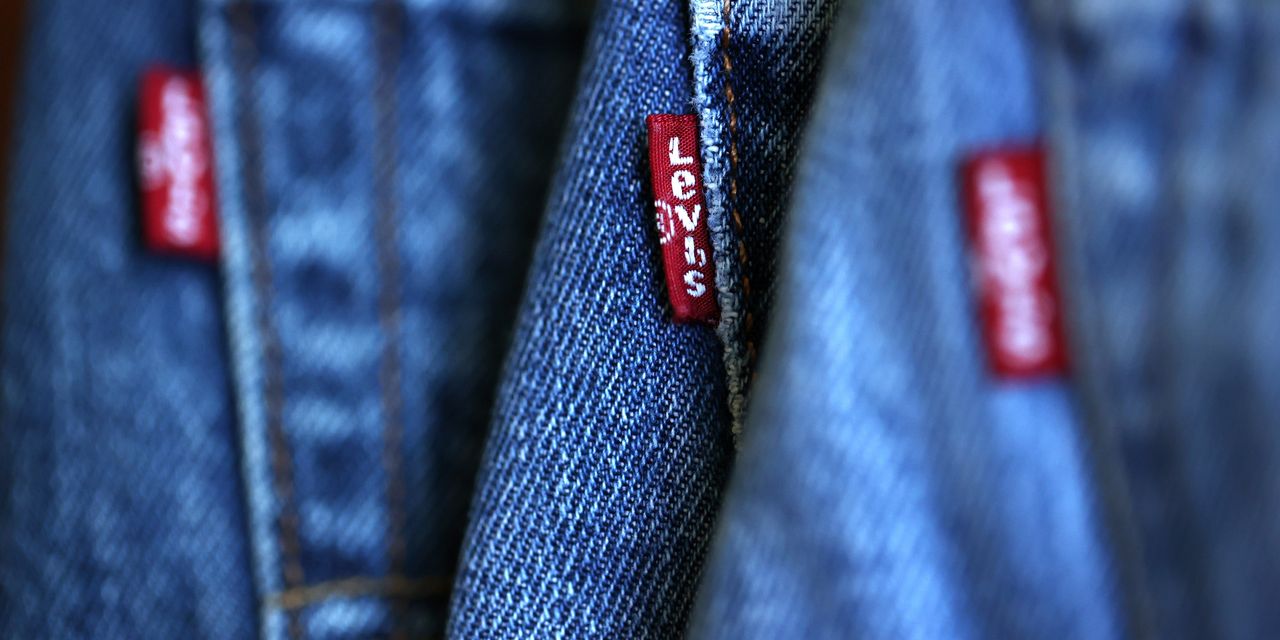 Kohl’s CEO loss is Levi Strauss’s gain, says retail expert