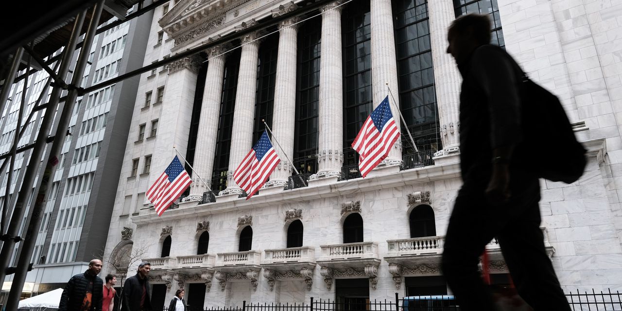 Dow up 300 points as jobless claims data deemed 'welcome news for the Fed'