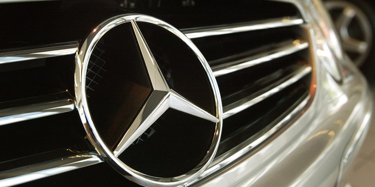 Mercedes recalls nearly 324,000 vehicles due to engine stalling